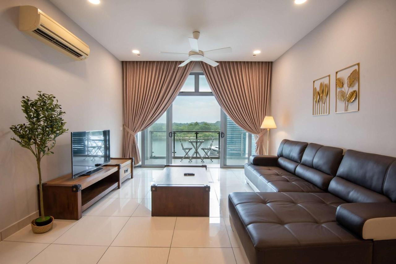 Chic 3BR Somerset Apt Near Legoland & Harbour