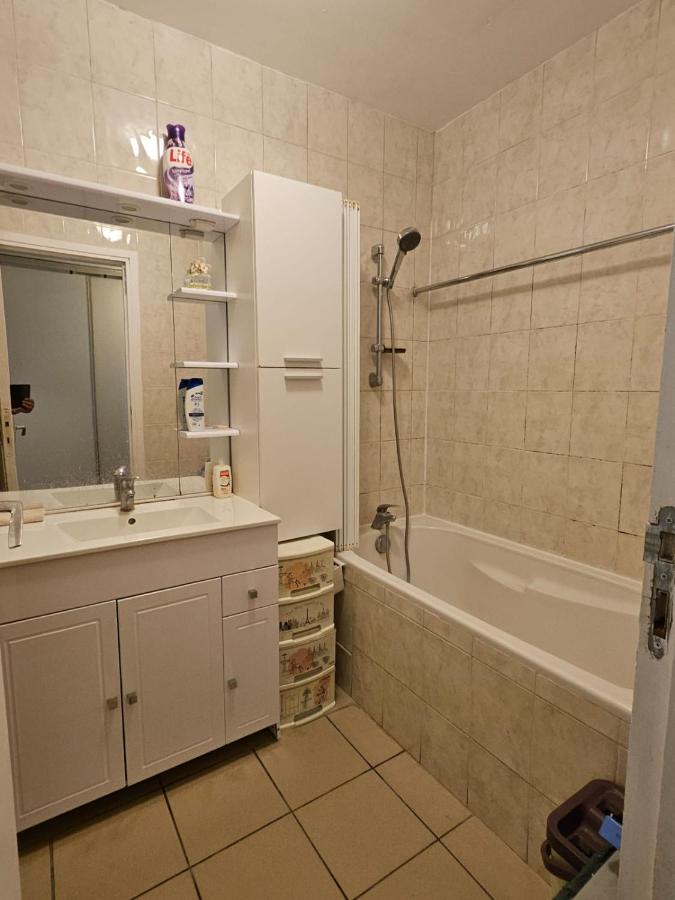 Chambres lumineuses avec vue sur Paris Montmartre - 3