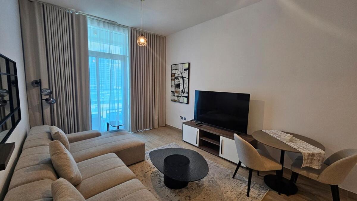 Modern New Sea View 1 BR Apartment