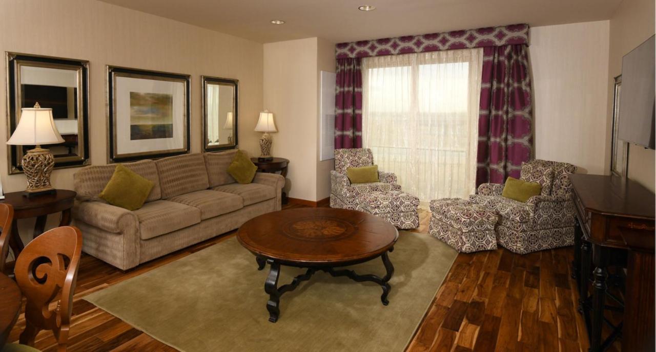 Woolley's Classic Suites — photo 8