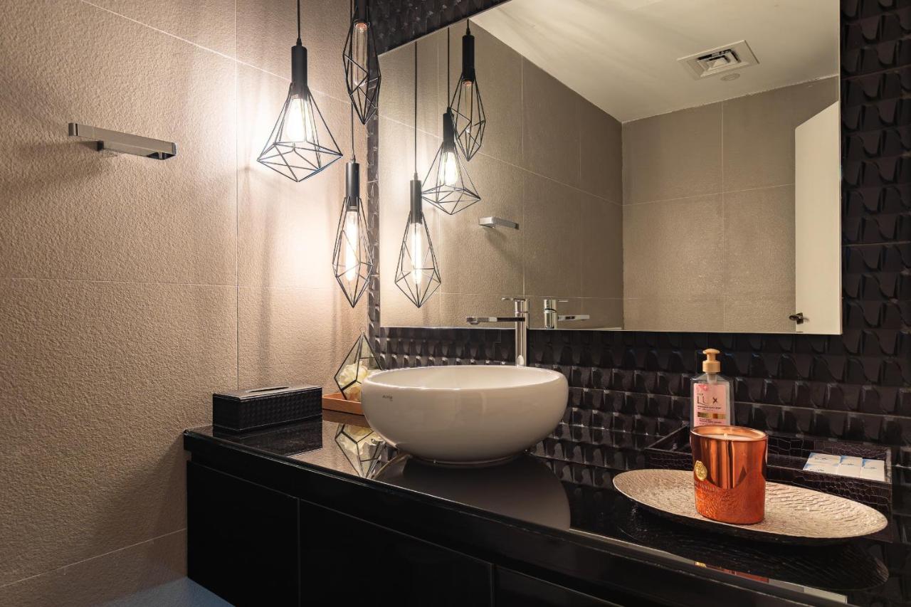 Simply Comfort Vacation Homes Rental Lux Penthouse 4BR Apartment with Iconic Marina Views in Sadaf2 JBR - 3