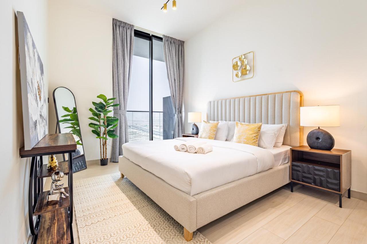 Luxury 1BR in Binghatti Onyx JVC with Pool, Gym & Balcony - 2