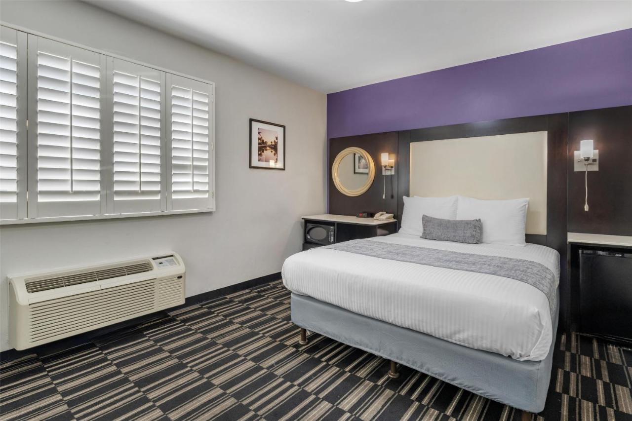 SureStay Hotel by Best Western Beverly Hills West LA - 2