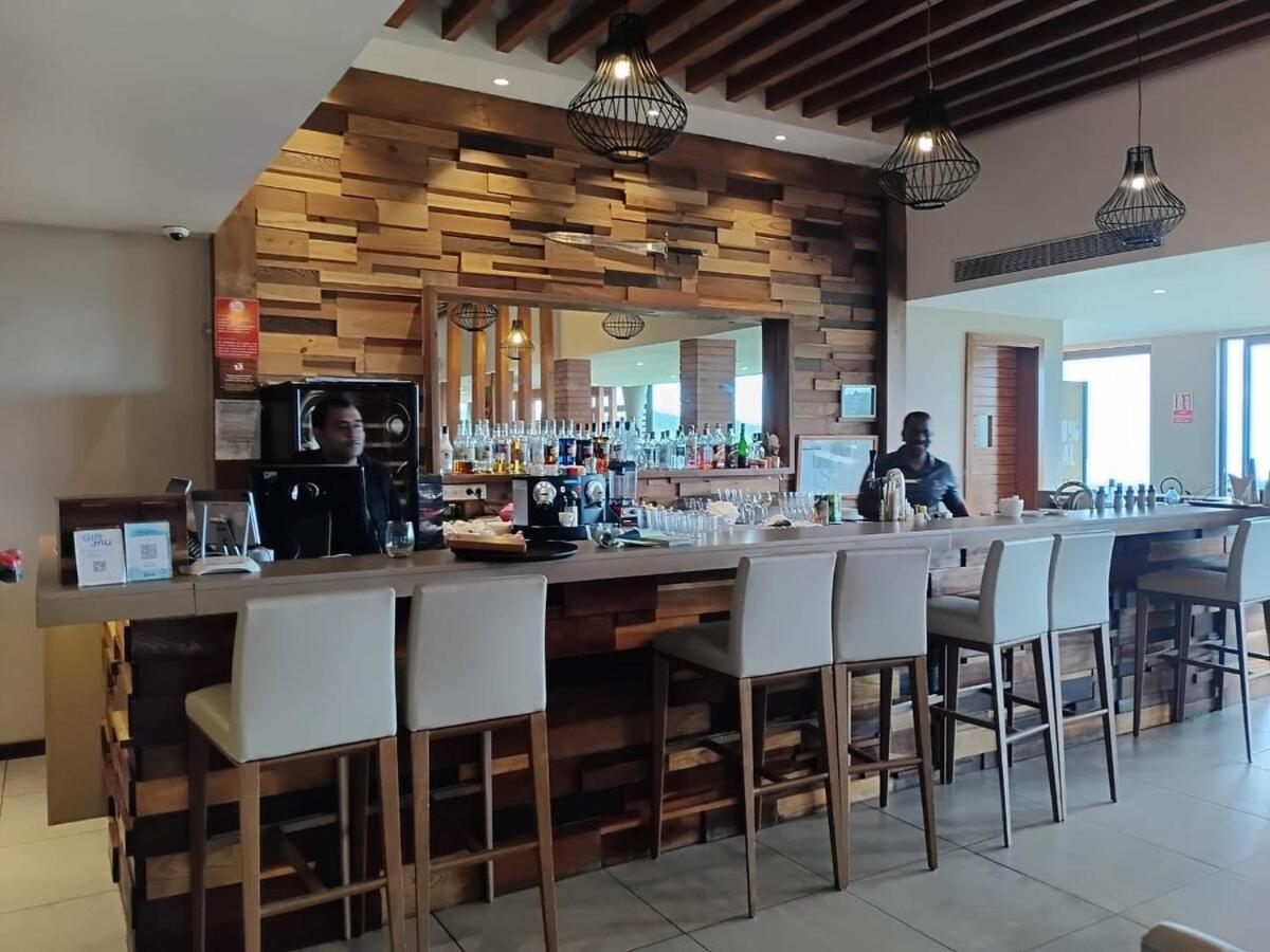 3 in suite bedrooms Villa in Avalon Golf Estate - 5