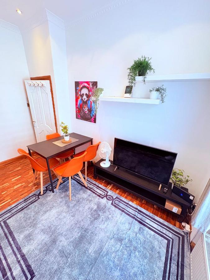 Superb affordable and very well located 3 bed flat for 6 people in Chelsea Zone 1 - 5