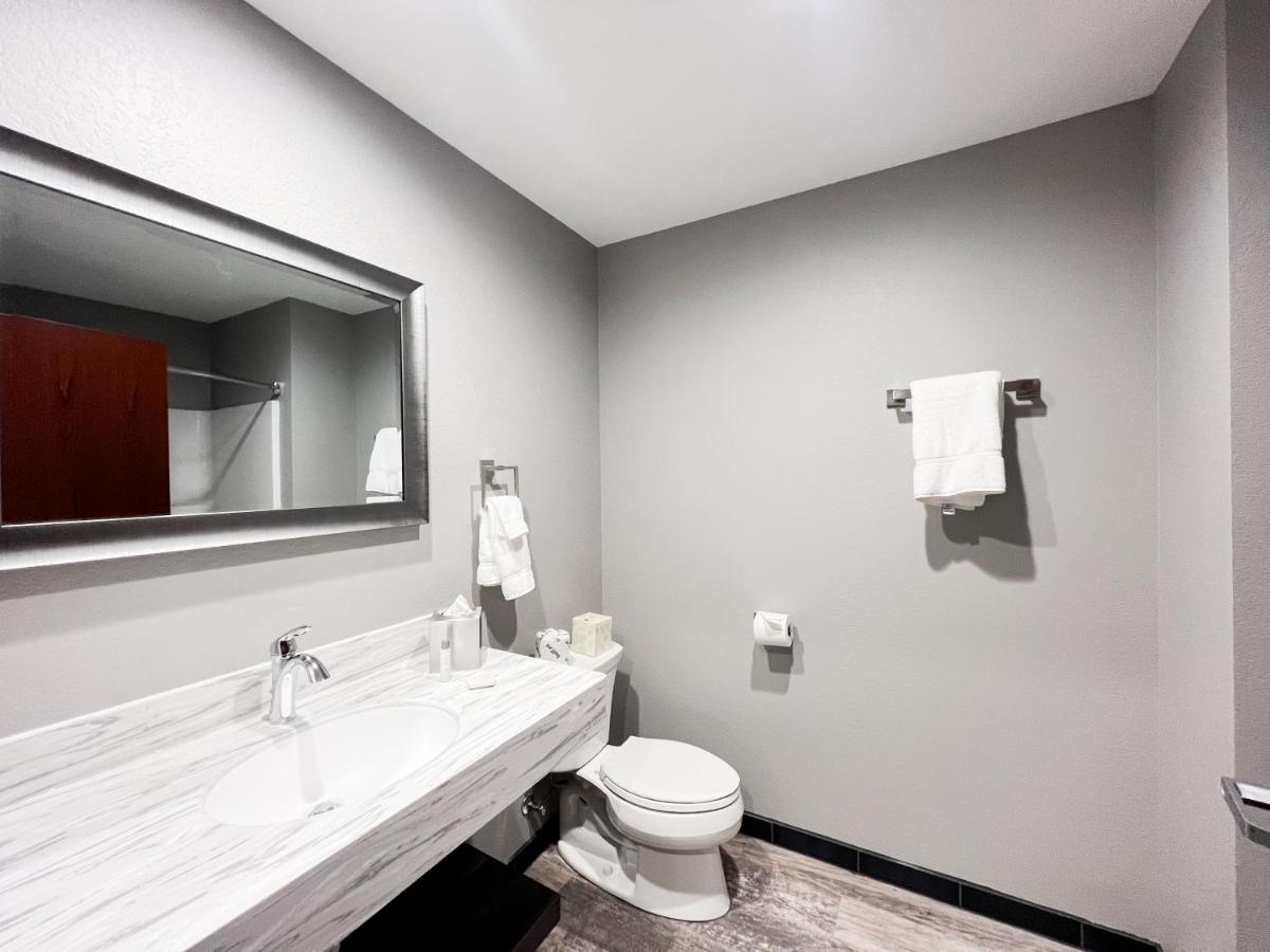 Metropolis Resort - Eau Claire — photo 16
