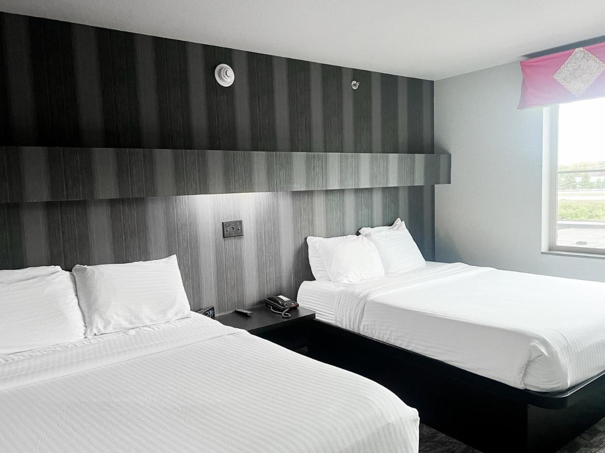 Metropolis Resort - Eau Claire — photo 9