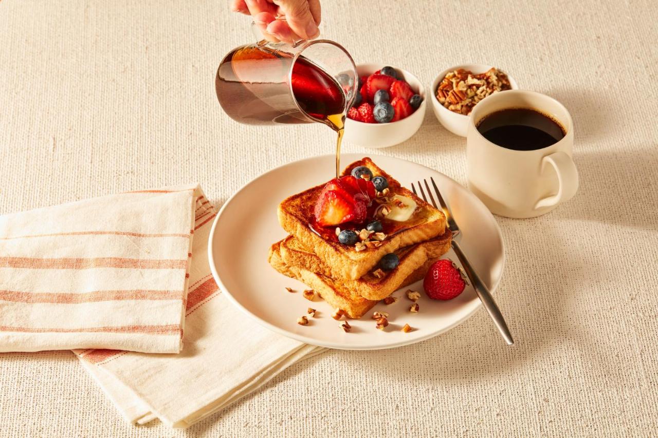 Holiday Inn Nashville Airport by IHG - 2