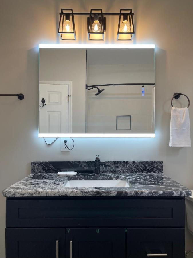 The Jefferson Weekend Haven Prime Location - 3