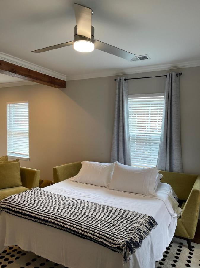 The Jefferson Weekend Haven Prime Location - 2