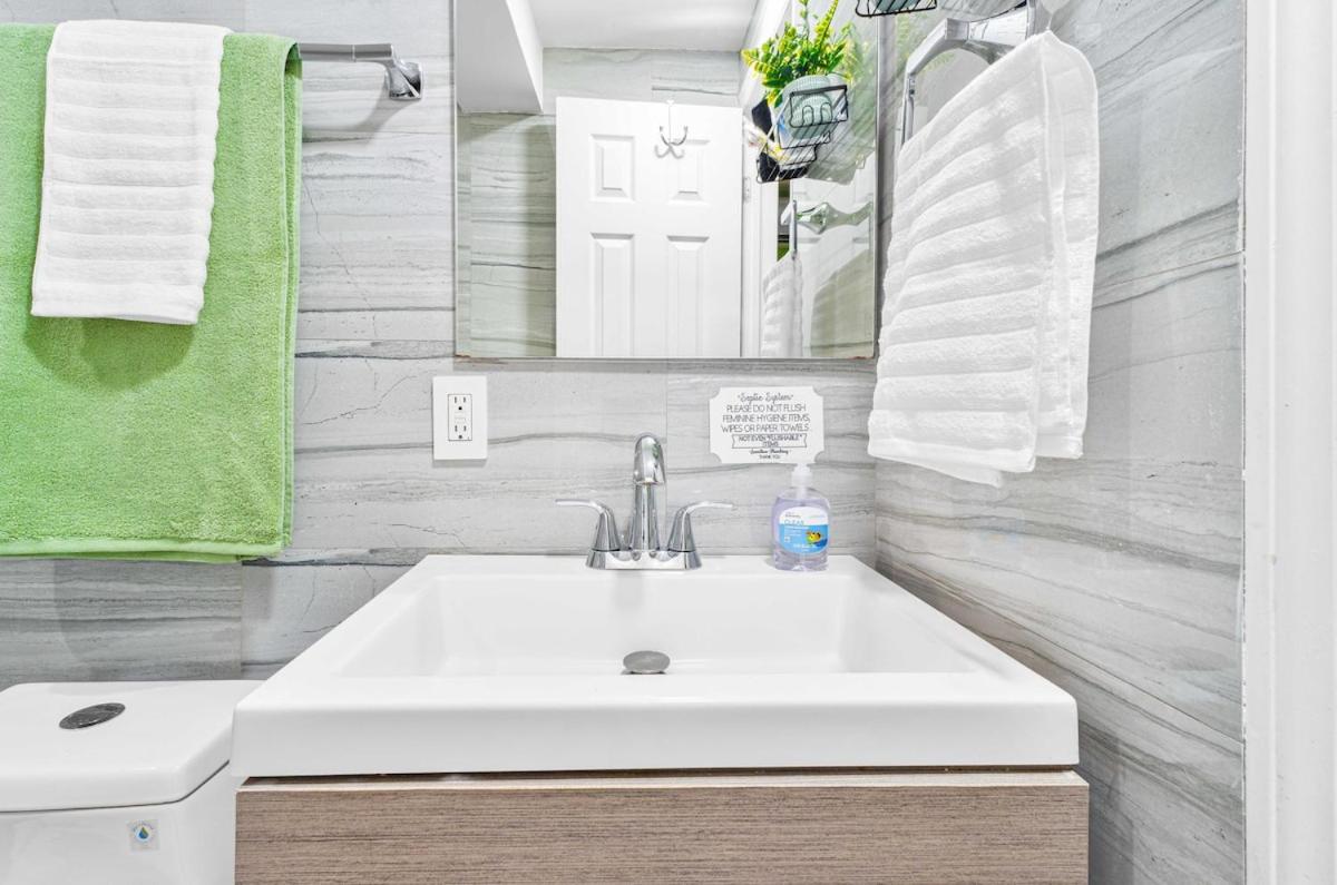 Luxury Miami Studio Next to Beach & Airport - 3