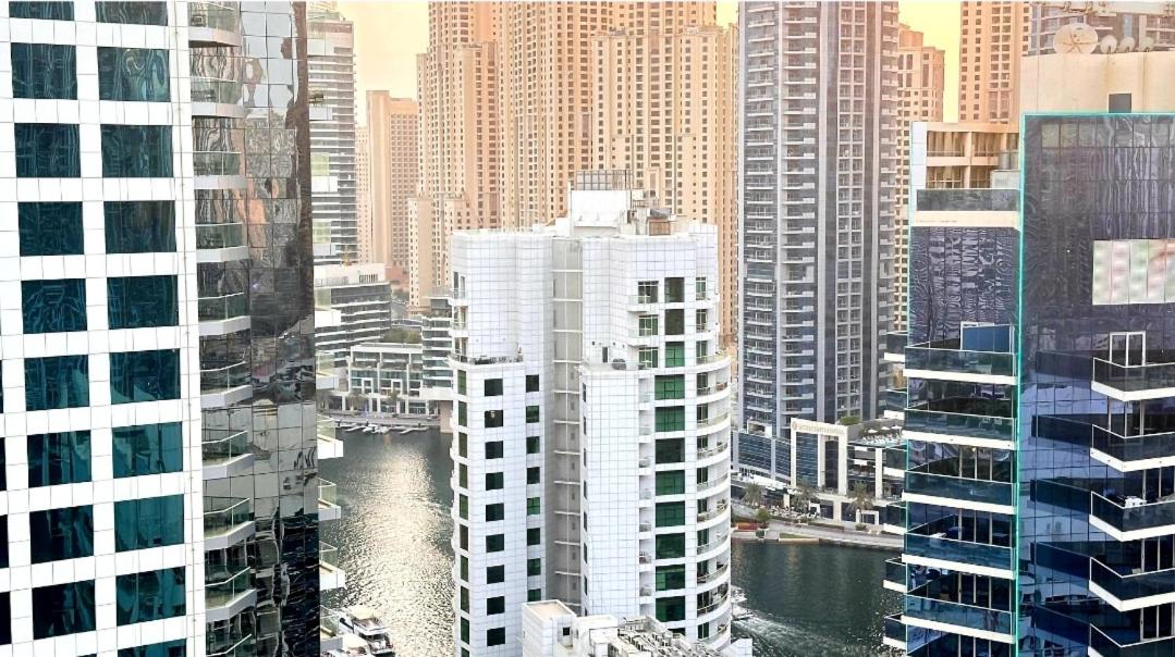 MARINA VIEWs STUDIO APARTMENT - 4