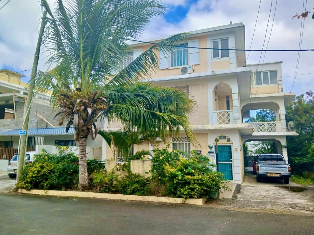 A minute's walk from the sea - 3