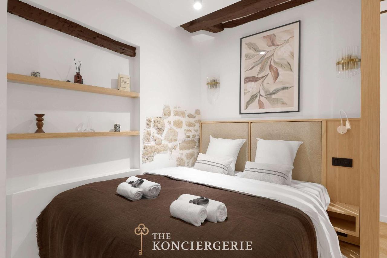 The Art of Parisian Living Just Steps from the Seine - 3