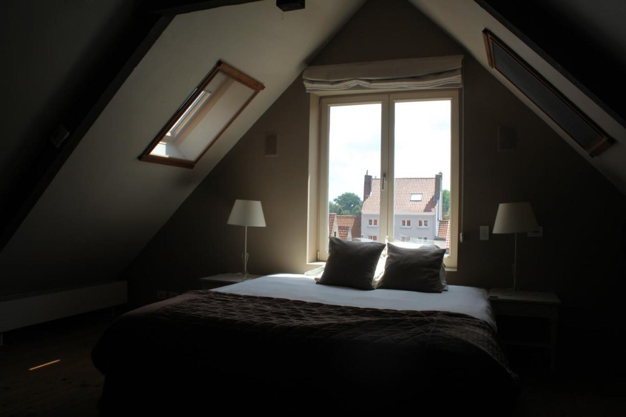 B&B 1669 photo
