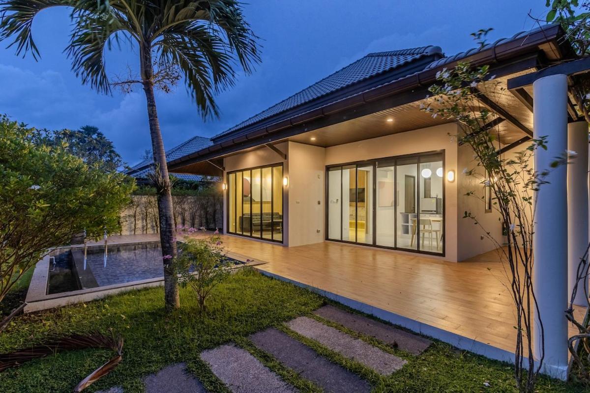 V242 Prime Location 2BR with Pool&Garden Near Beach