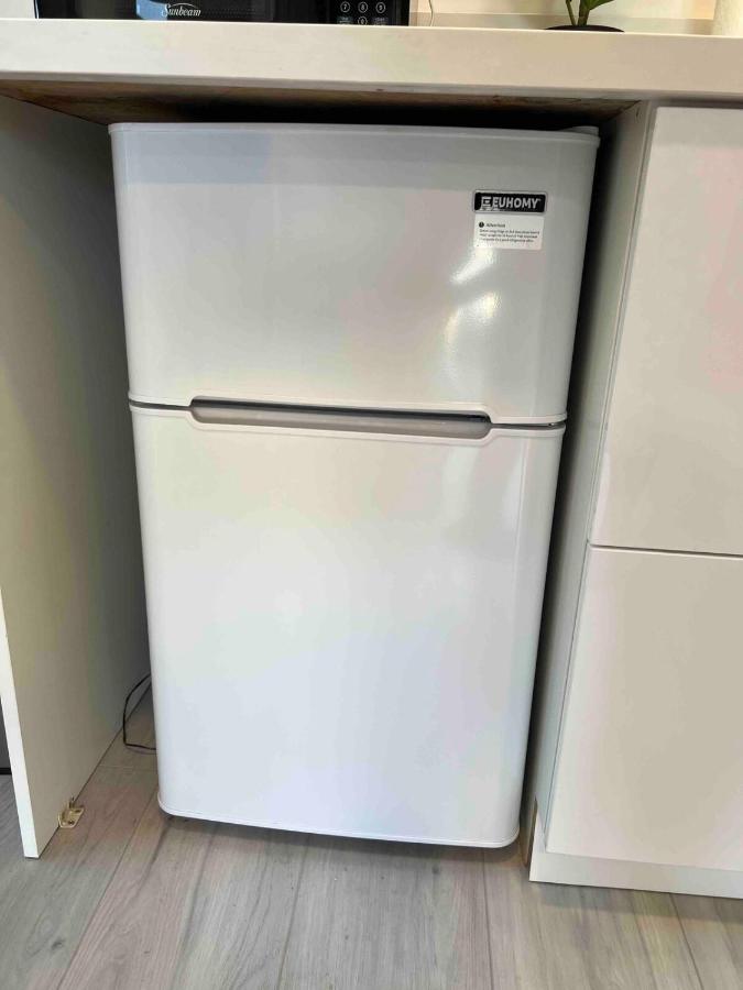 Cute Studio with AC and Backyard - 4