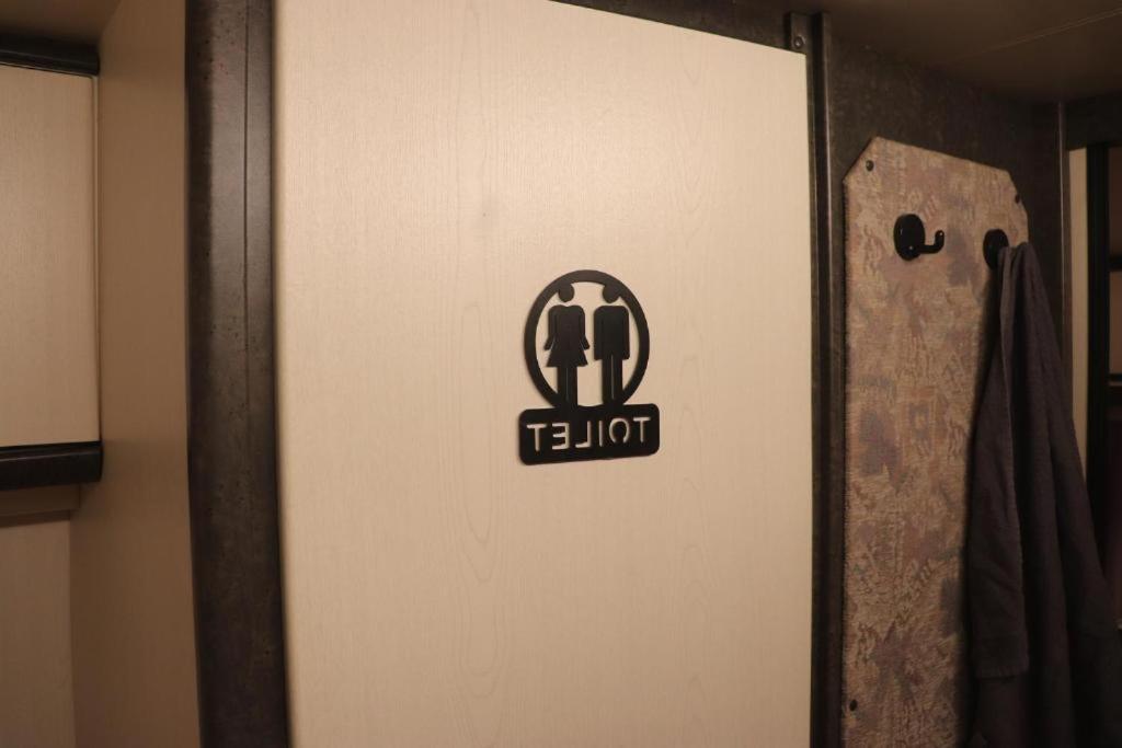 Full Service Caravan 1 - 5