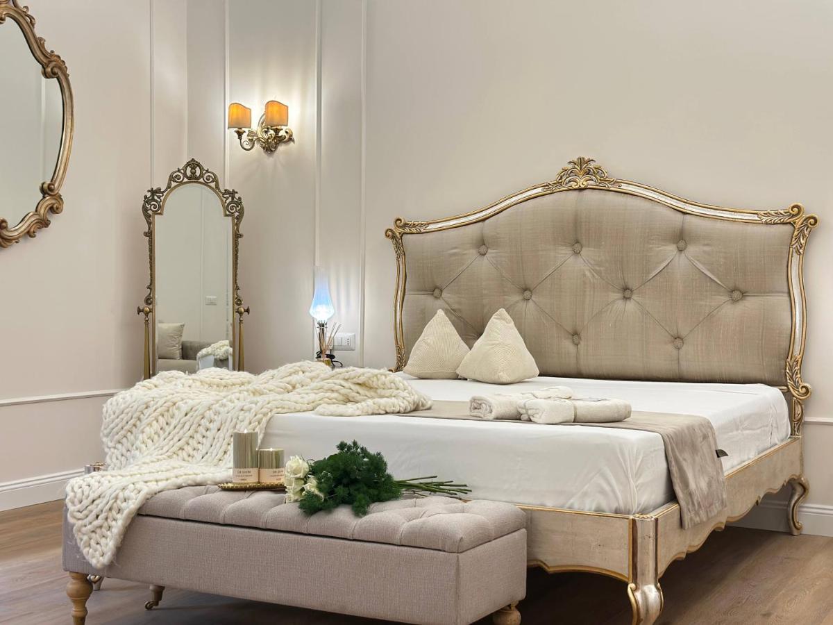 Trevi Fountain Elegant Suites by Marianna - 2