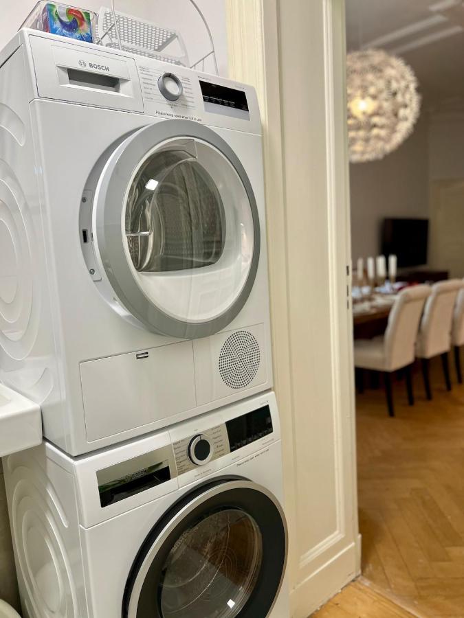 KuDAMM Charming Old Home,4-9 ppl,Family Friendly,Wifi,Savignyplatz - 5