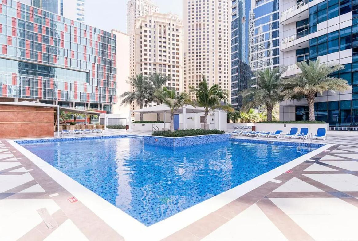 Stylish Studio Apartment with a Balcony Offering Sophistication, Spectacular Views & Beachside Living! - 4