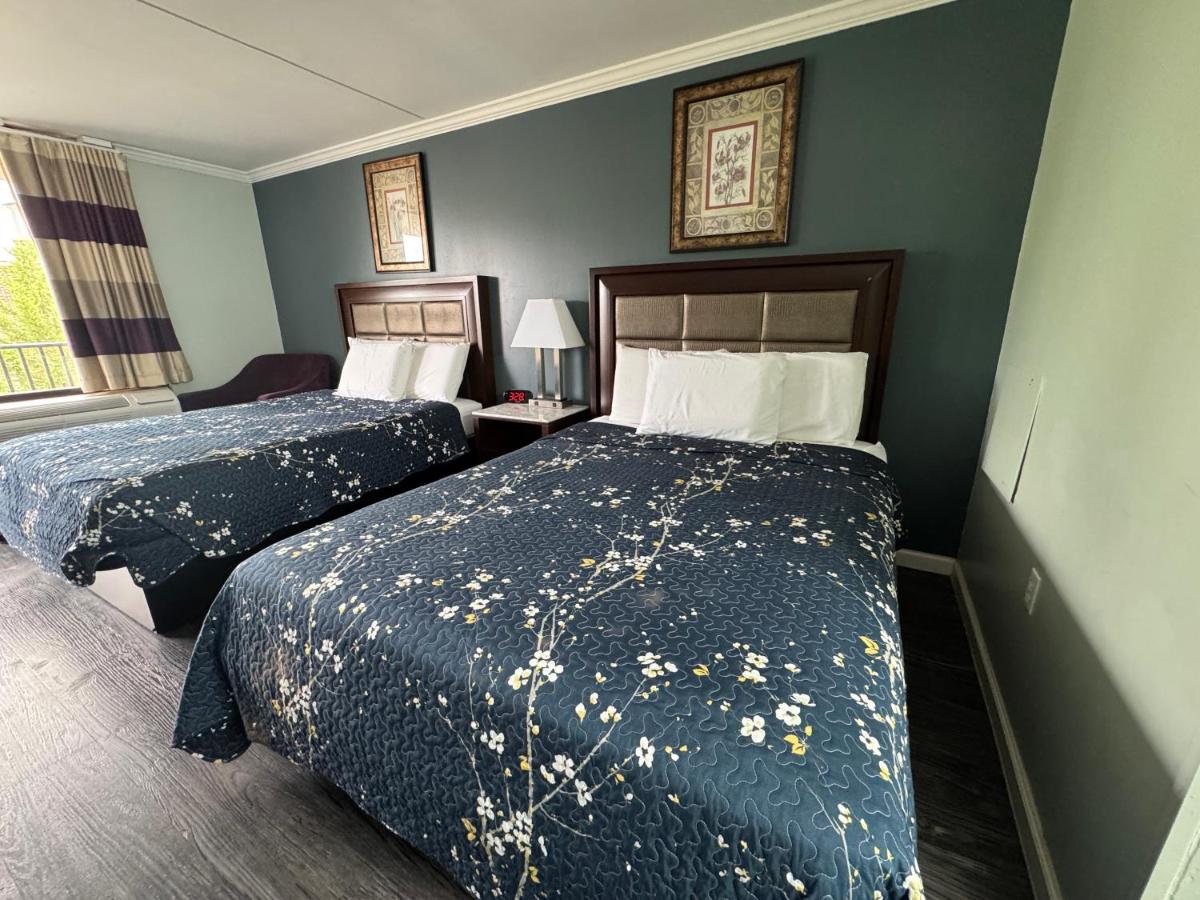Budget Inn — photo 17