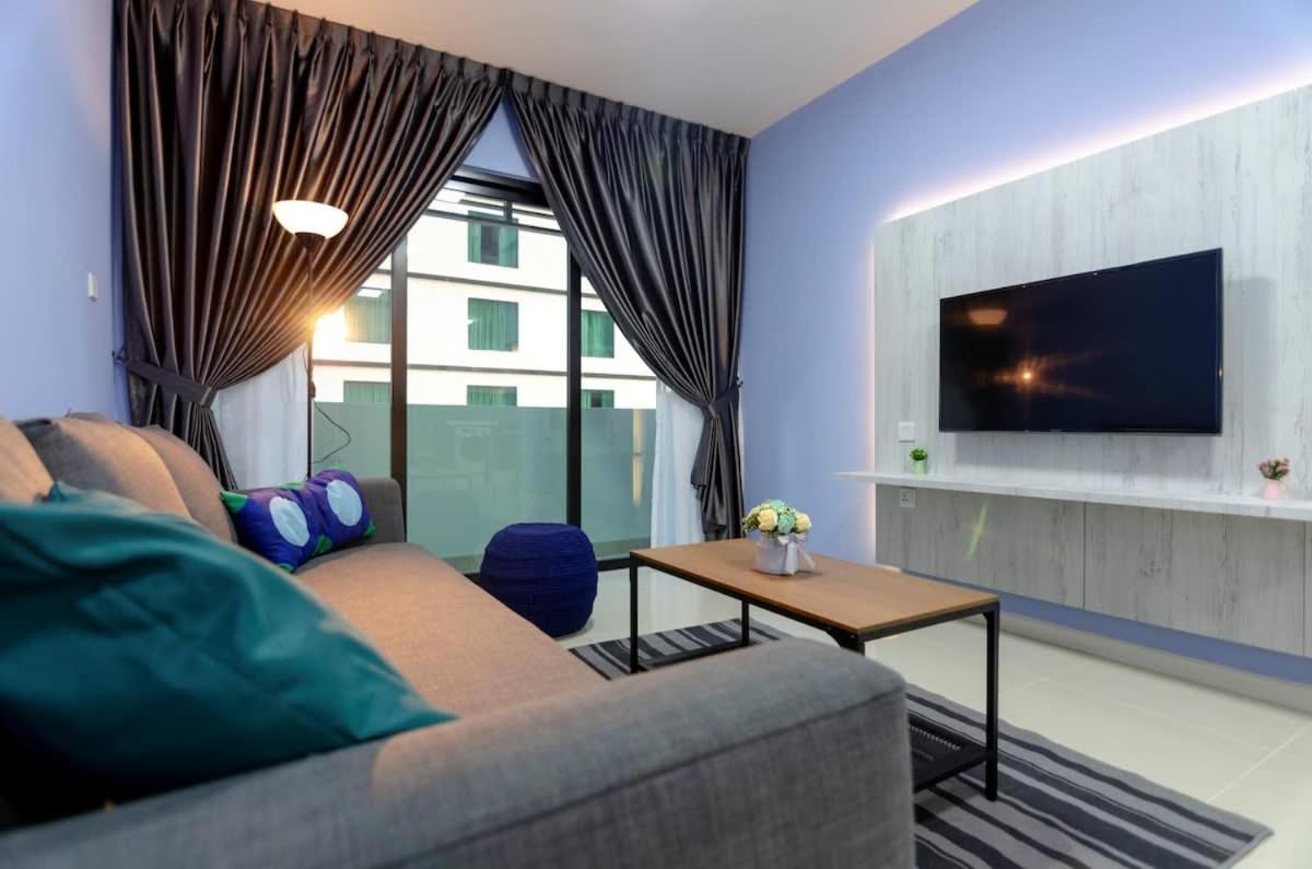Cozy JB Suasana 15 Suite City Views - 3