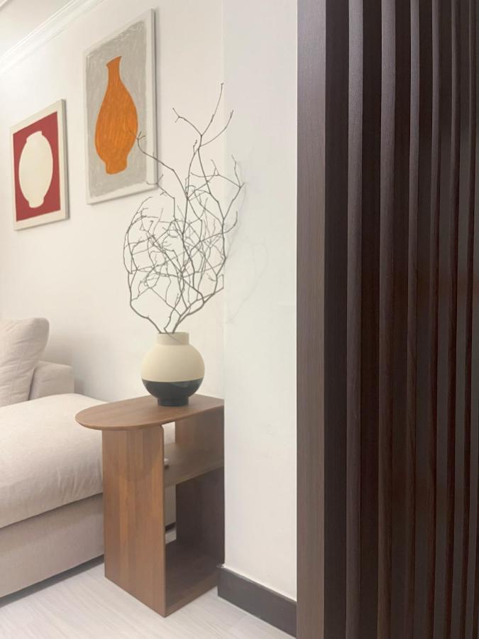 Hongdae Arex Dmc역도보5분