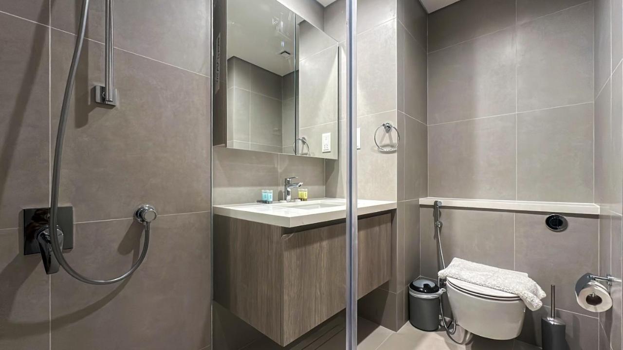 Exclusive 1BR, Panoramic Marina View, Dubai Marina - 21AB02 - 3