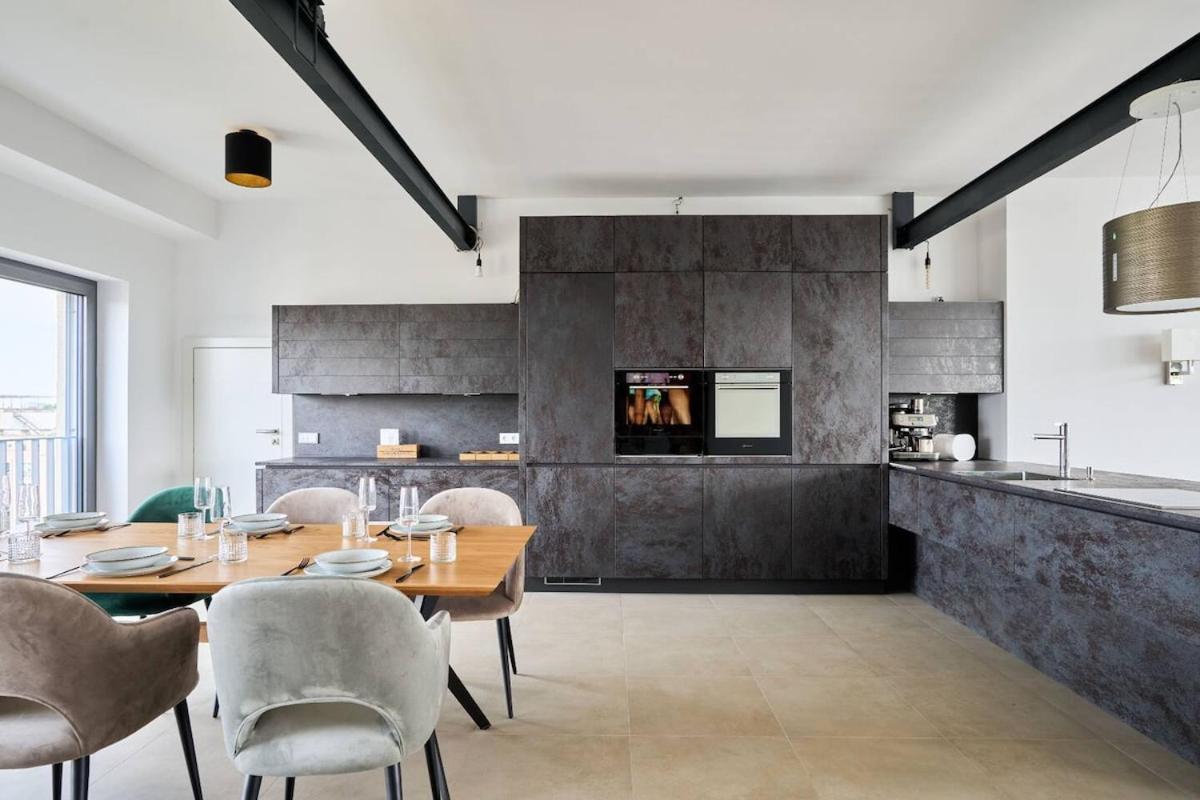 Stralau360 - Exclusive Penthouse with Sauna & Panoramic Rooftop - 5