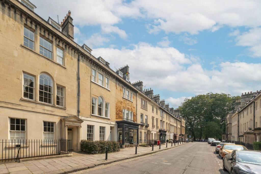3-bedroom Georgian maisonette - 3