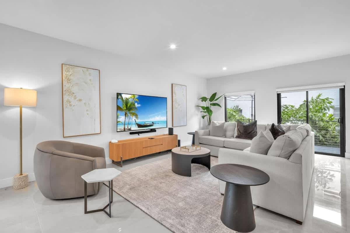 Casa Amoret - Brand New Family-Friendly Retreat - 2