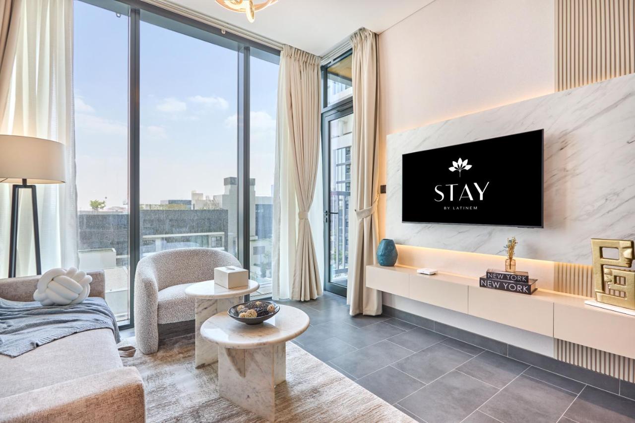 STAY BY LATINEM Luxury 1BR Holiday Home CB 0902 Near Burj Khalifa
