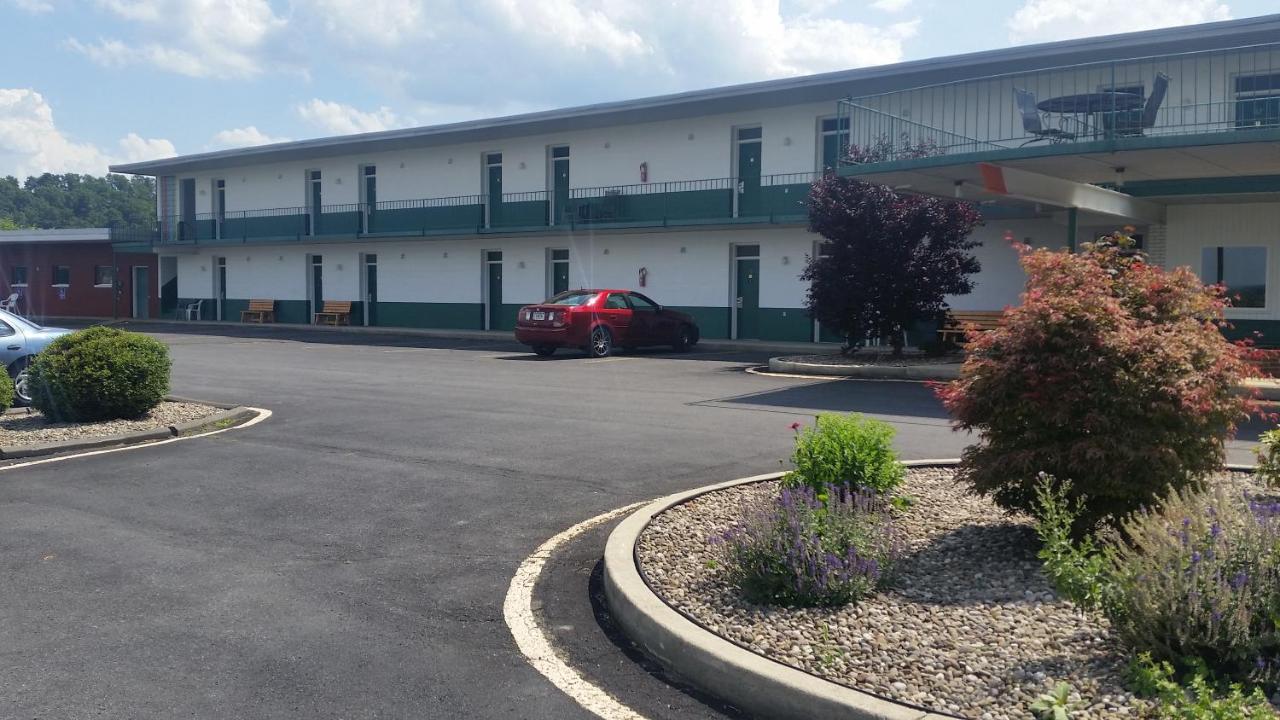 Huntingdon Motel — photo 24