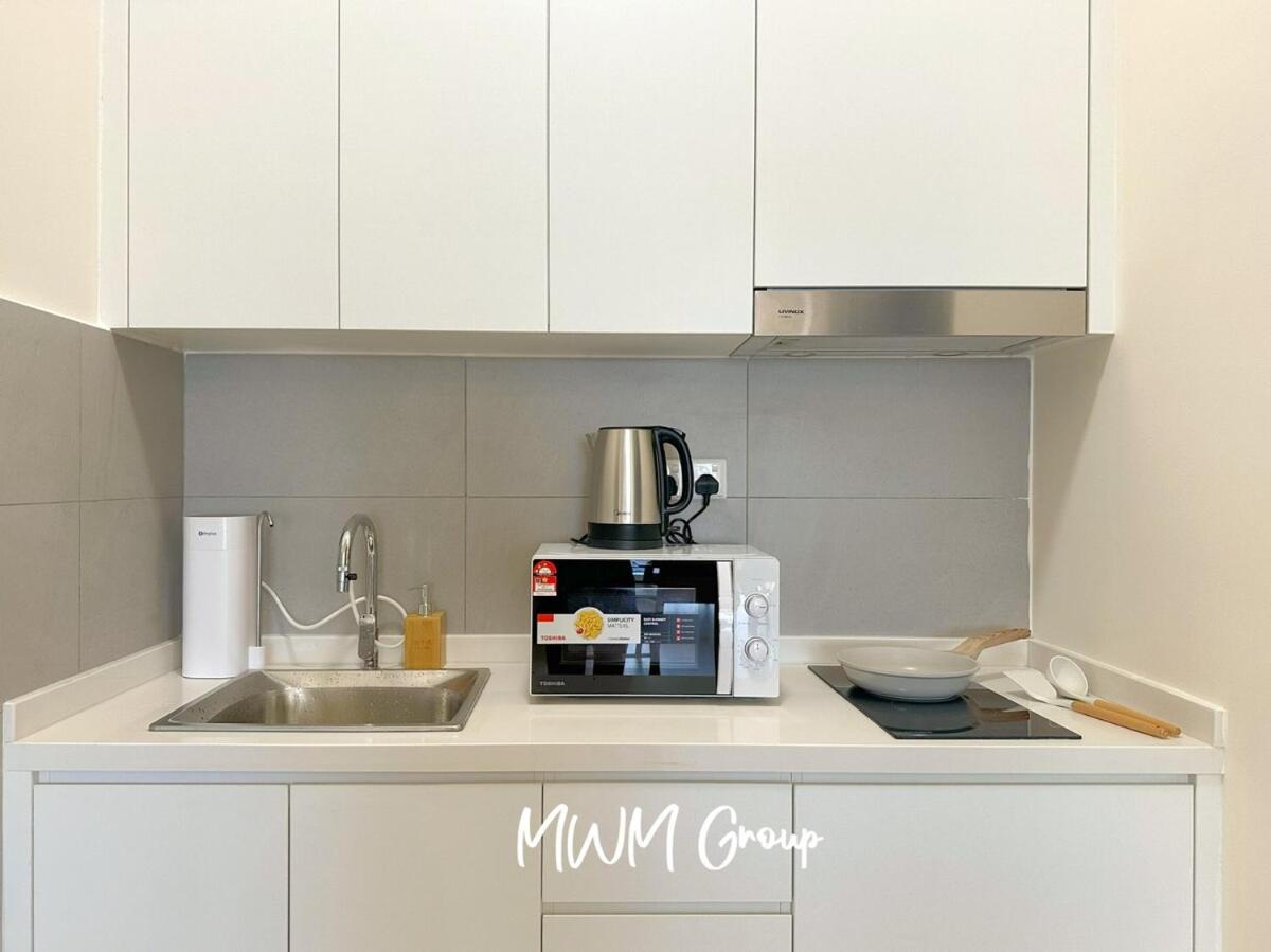 Meldrum Heights Walkable to CIQ By MWM - 3