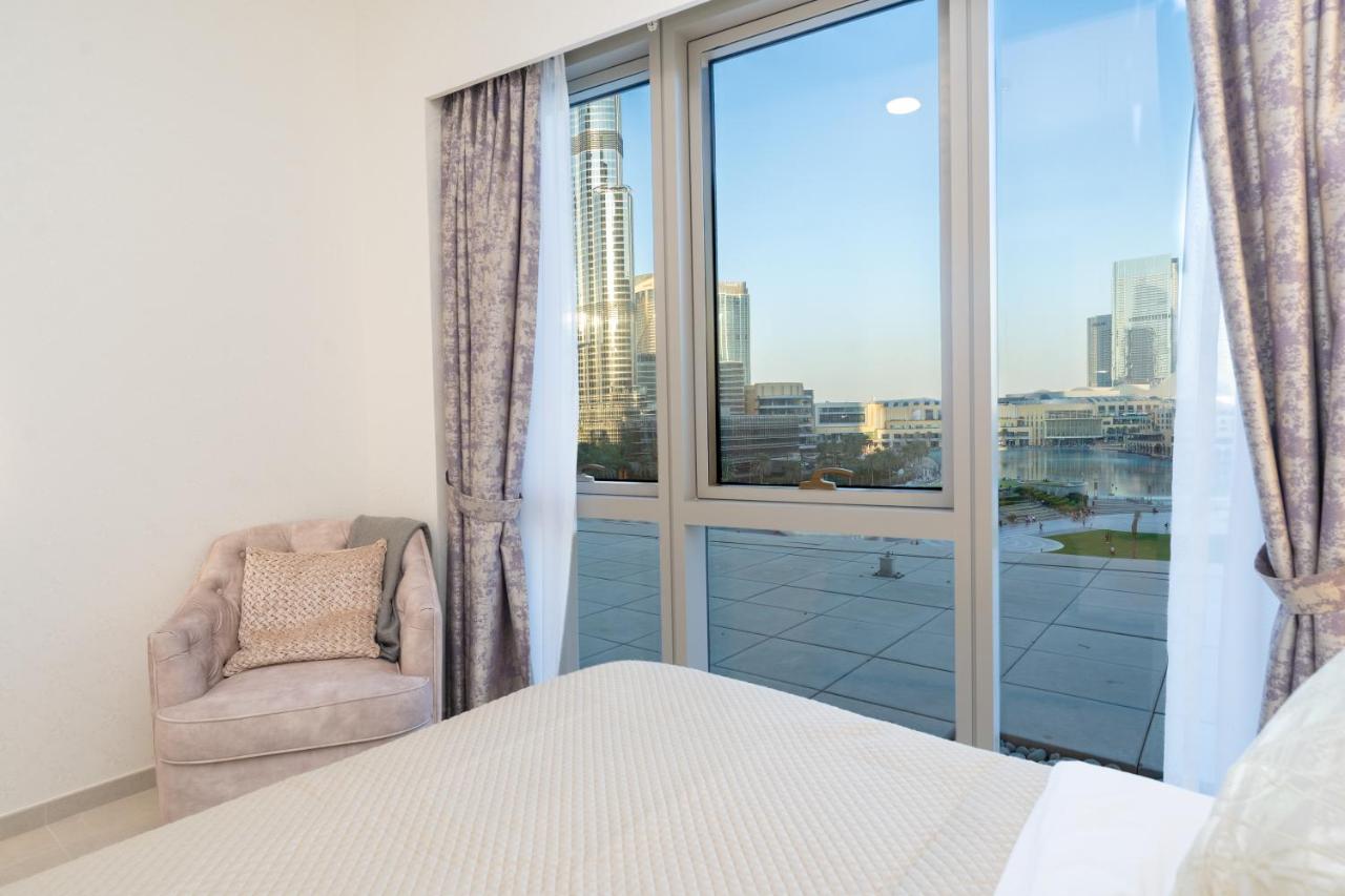 Direct Burj Khalifa View I Minutes Walk to Dubai Mall I Stunning Fountain Views I One Lux Stay Grande Signature Residence - 2