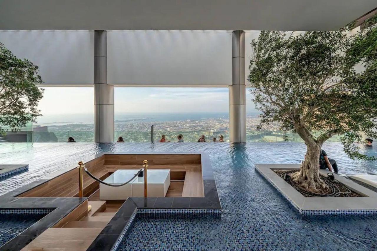 Gogoto4 - 2BR High Floor Burj View Infinity Pool PS5 NYE Fireworks View - 4