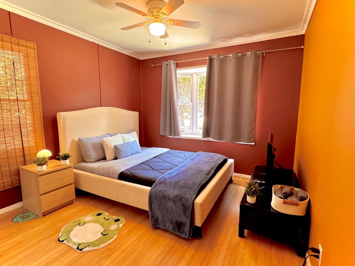 West LA - Family House & Private Yard - 10 mins from LAX & Beach - 4