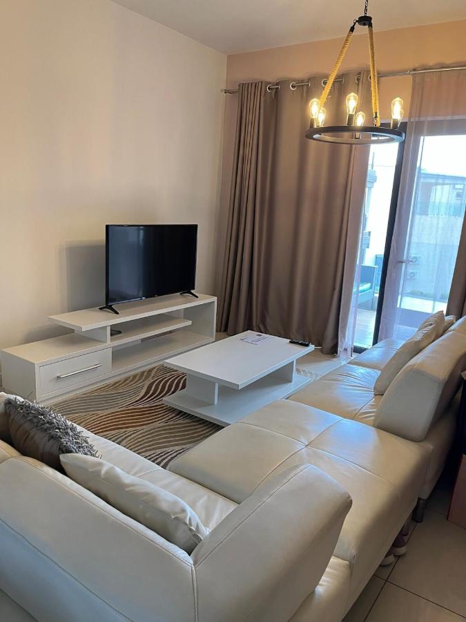 Oceanfront condominium at Pierre Bleue, Flic en Flac - 4