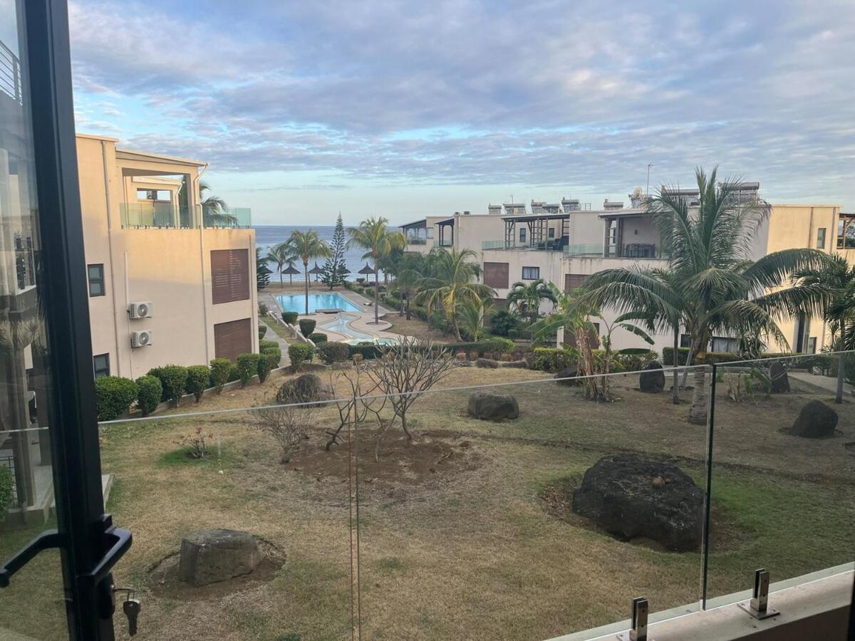 Oceanfront condominium at Pierre Bleue, Flic en Flac - 2