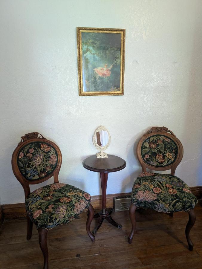 The Oliver House - Adults Only — photo 24