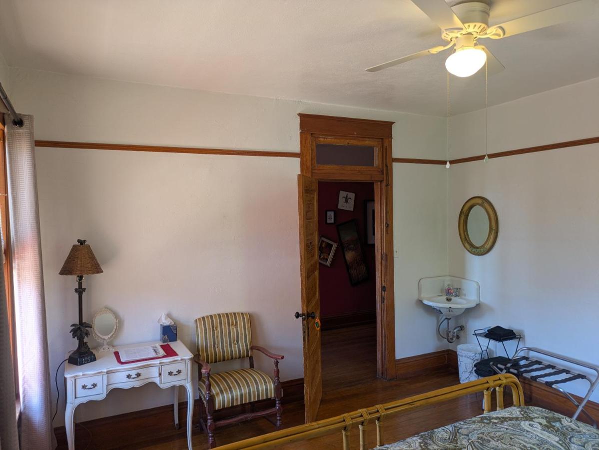 The Oliver House - Adults Only — photo 3