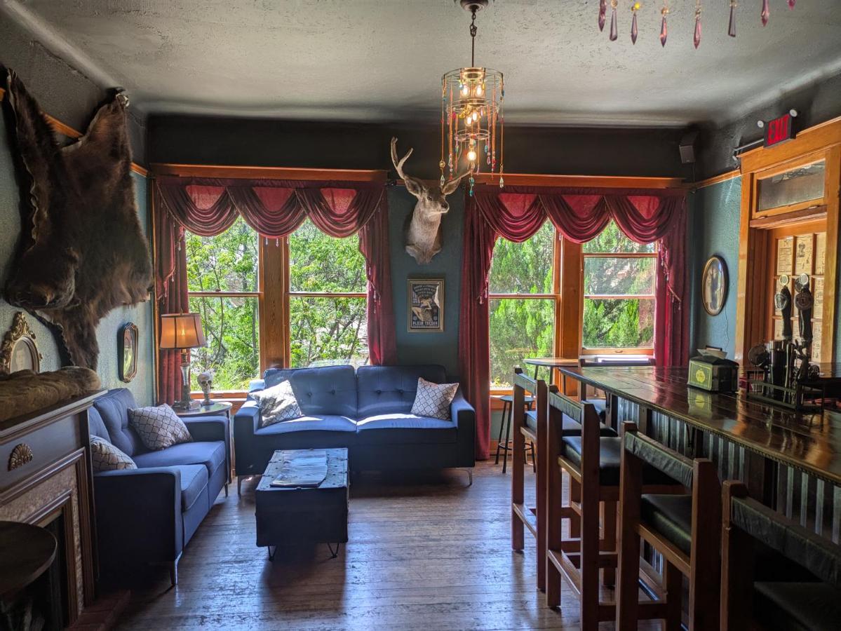 The Oliver House - Adults Only — photo 1