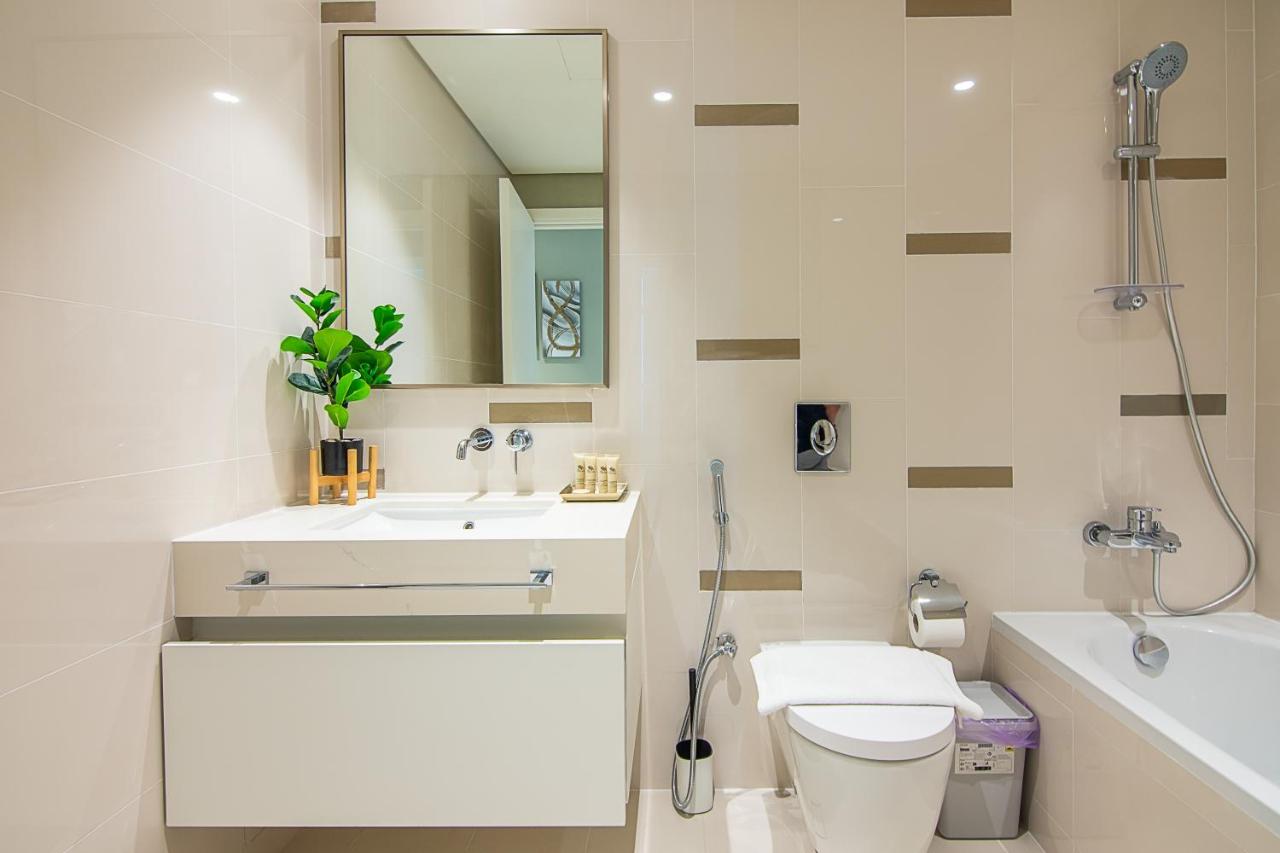 Sea View 2BR Apartment in Beach Vista 2 - 3