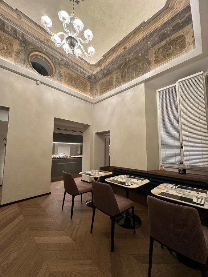 Arts & Crafts Luxury Suites - 5