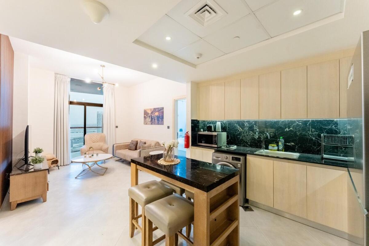 Cosy 2 Bed Apartment in Al Jaddaf - 5