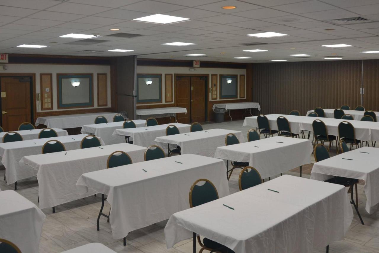 Travel Inn Perrysburg — photo 23