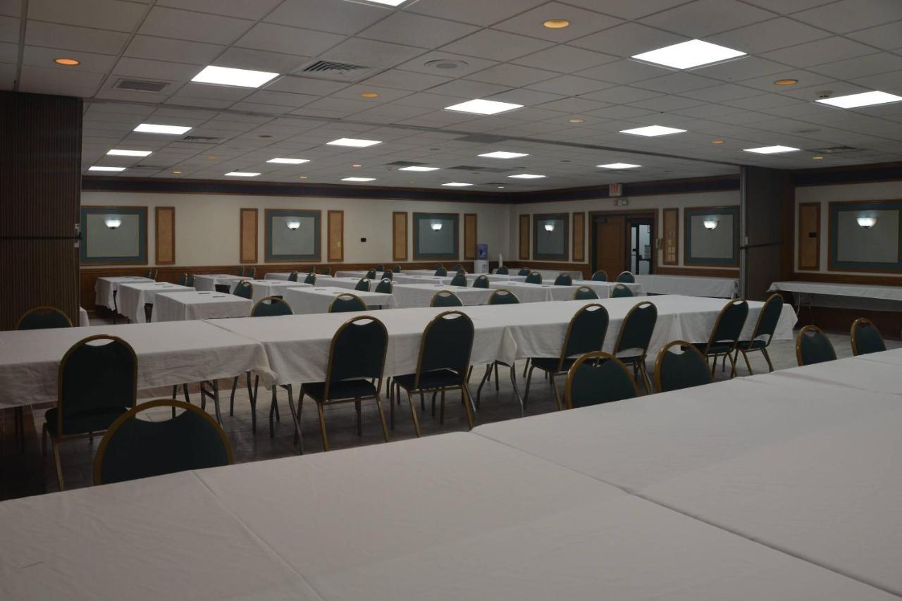 Travel Inn Perrysburg — photo 24