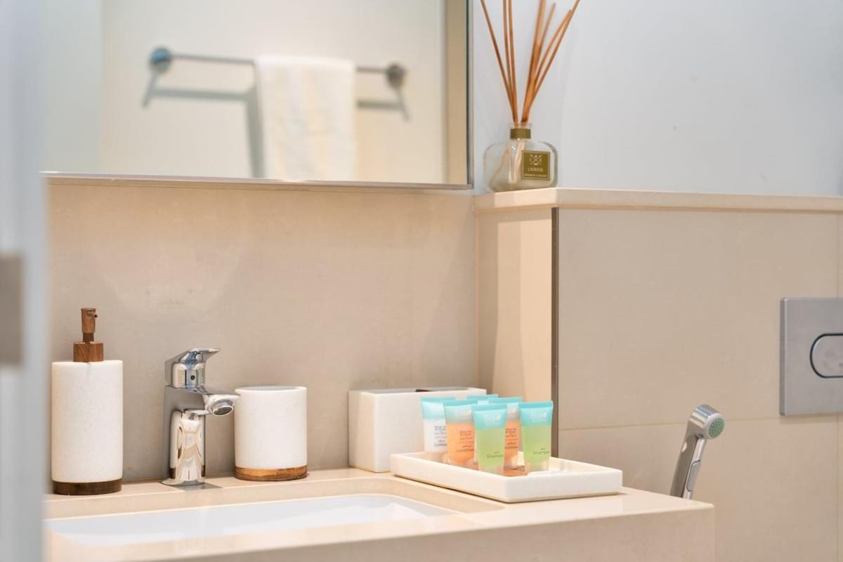 Executive 2-Bedroom Apartment in Downtown views 2 with access to Dubai mall - 3