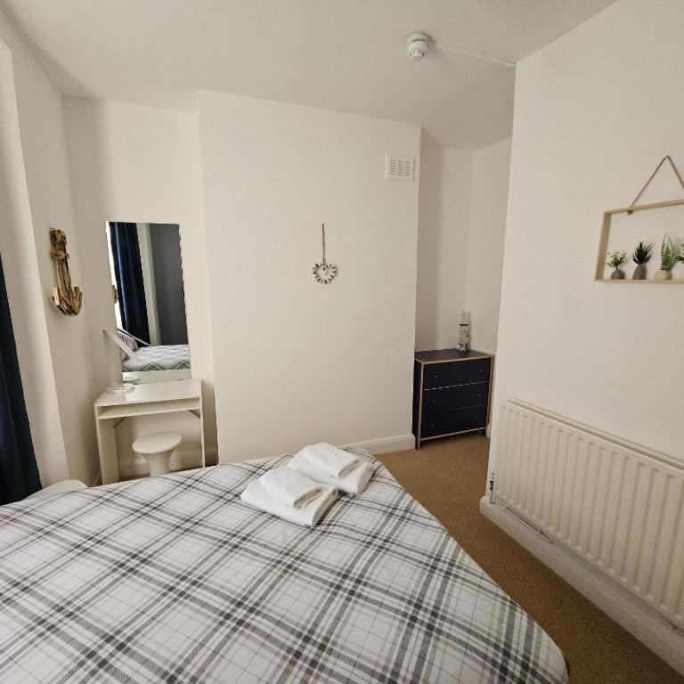 Comfy Room for 3 in Central London - 2
